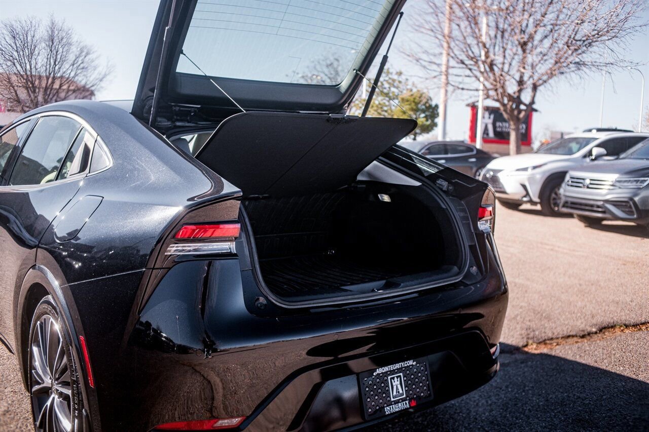 Used 2024 Toyota Prius XLE image 36