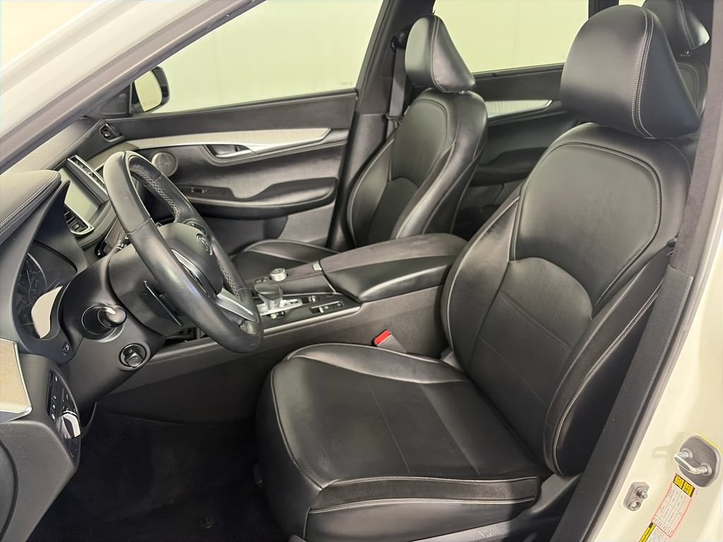 Used 2019 INFINITI QX50 Essential w/ Sensory Package AWD/4WD image 11