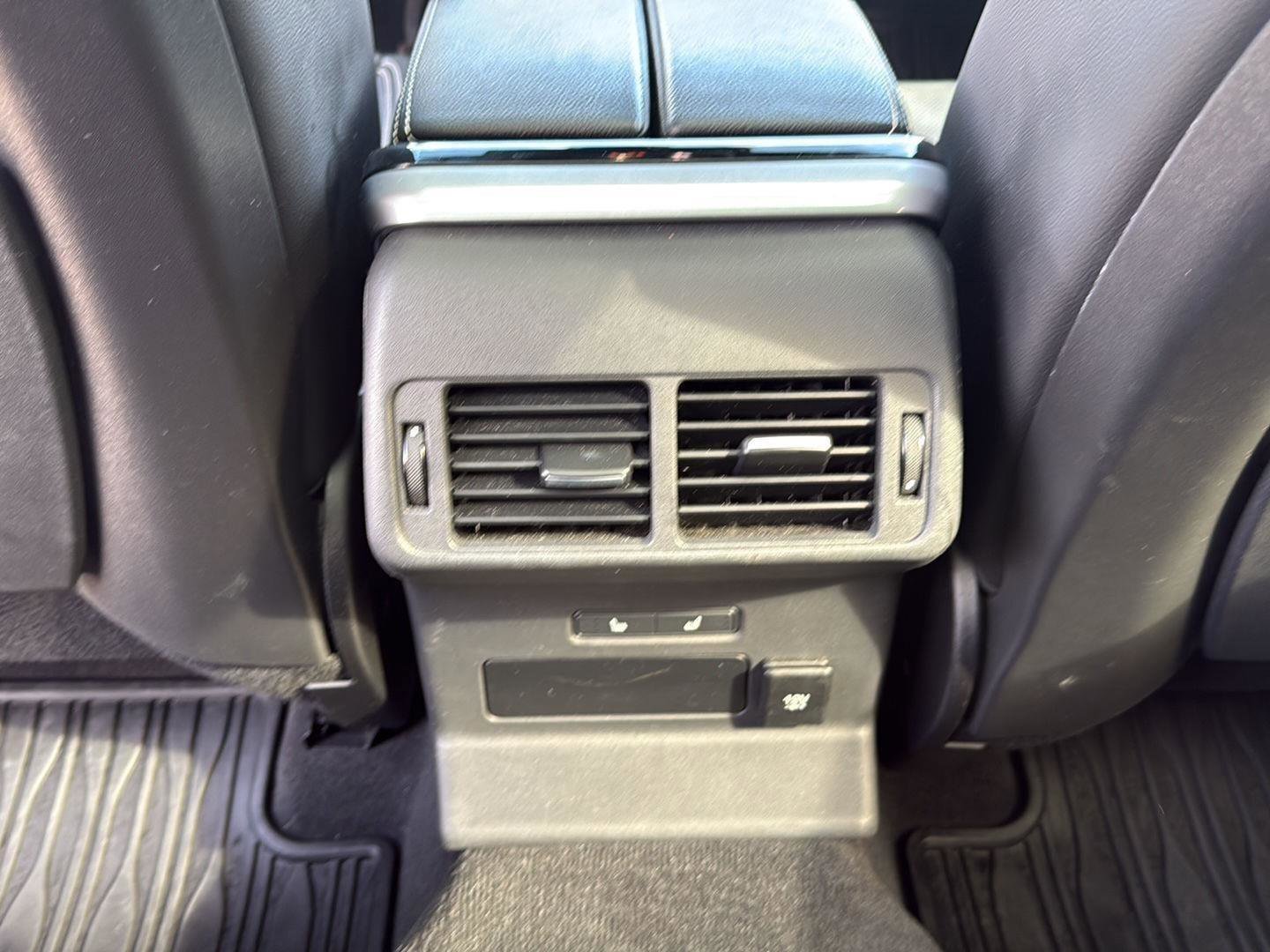 Used 2021 Land Rover Range Rover Velar R-Dynamic S image 20