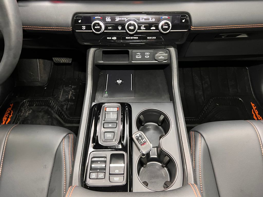 Used 2025 Honda Pilot TrailSport image 13