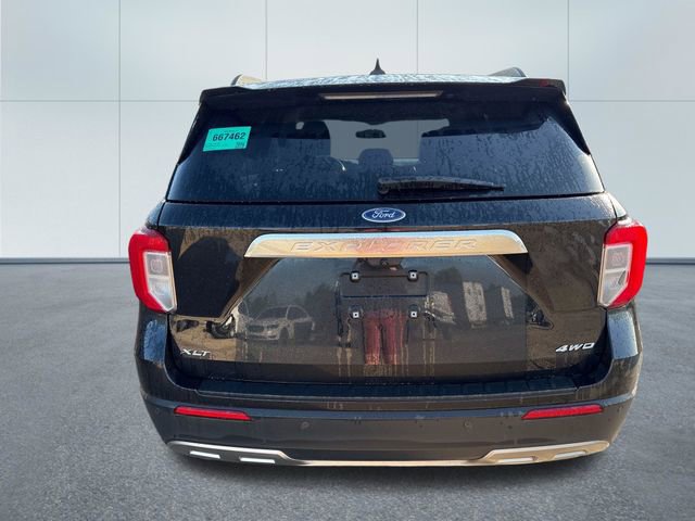Used 2023 Ford Explorer XLT w/ Equipment Group 202A AWD/4WD image 3