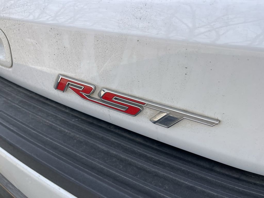 Used 2022 Chevrolet Suburban RST w/ Luxury Package image 8