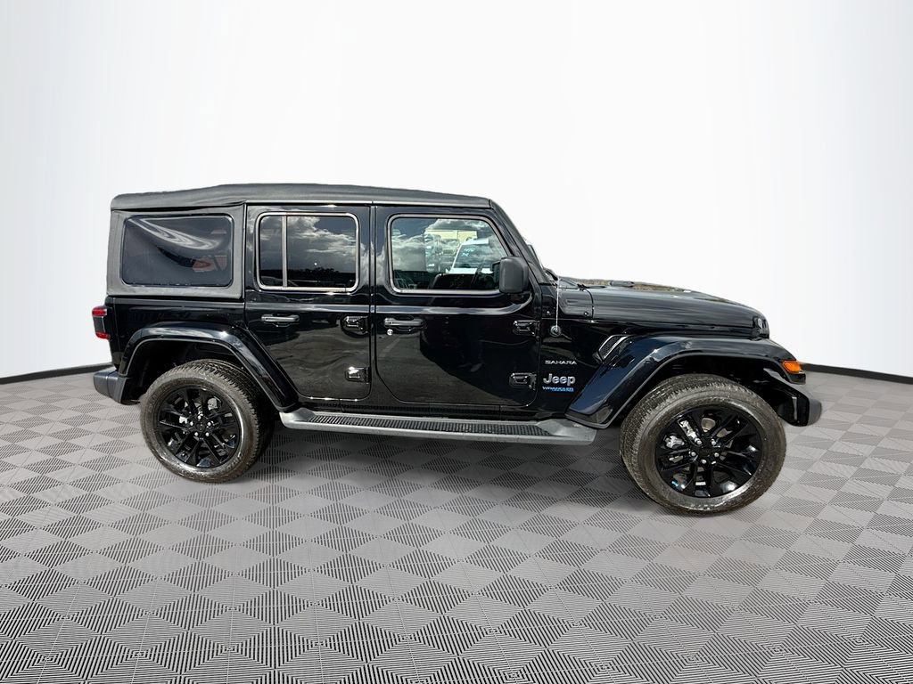 Used 2022 Jeep Wrangler Unlimited Sahara w/ Cold Weather Group image 5