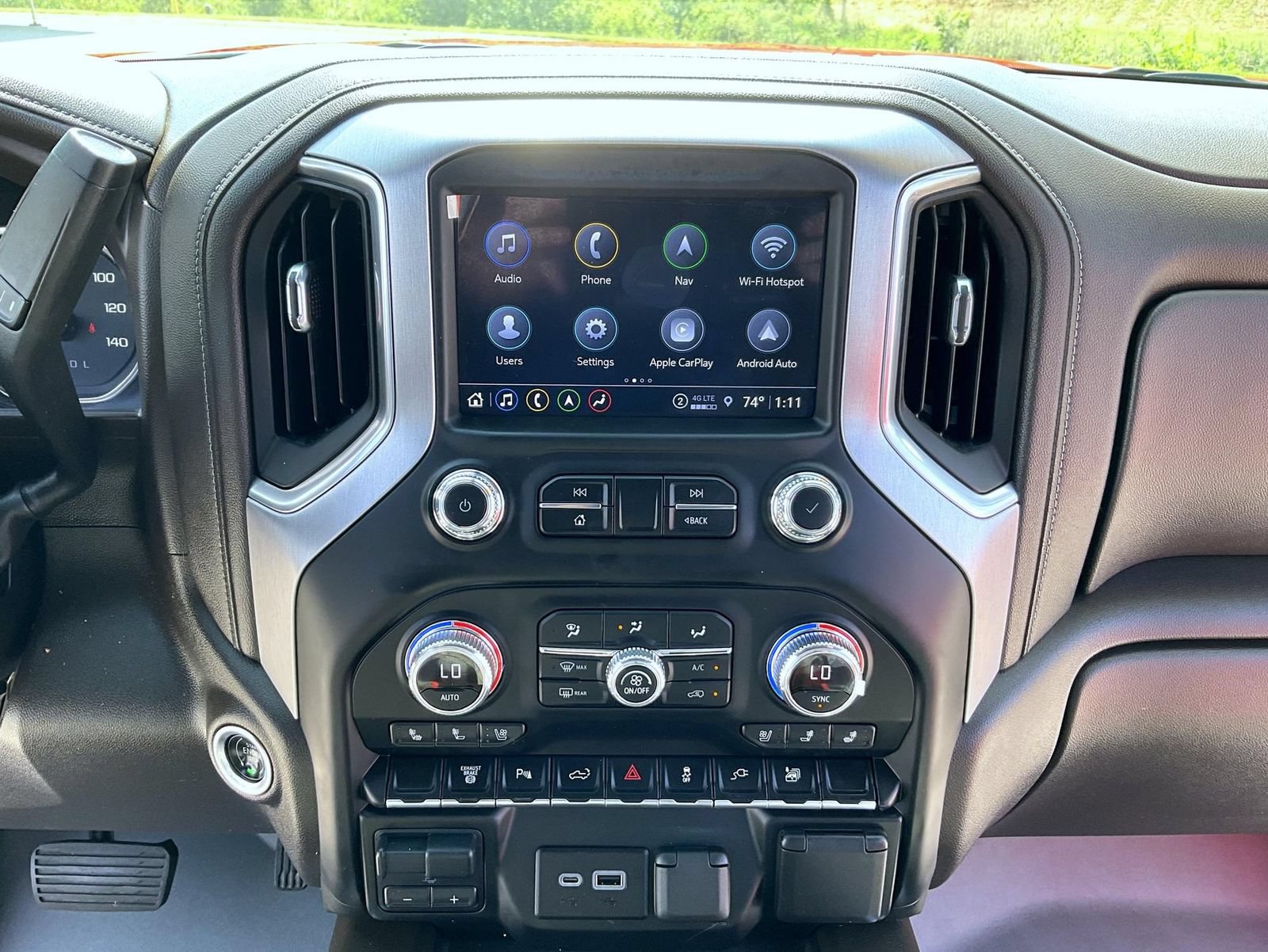 Certified 2022 GMC Sierra 2500 SLT w/ SLT Premium Package AWD/4WD image 13