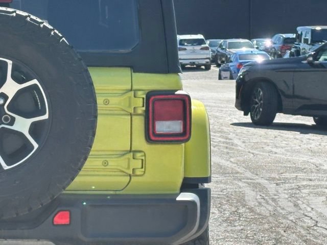 Used 2023 Jeep Wrangler Unlimited Rubicon w/ Cold Weather Group AWD/4WD image 5