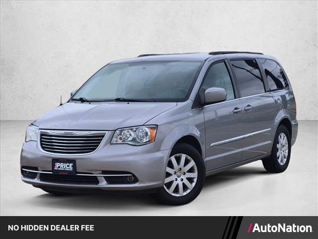 Used 2014 Chrysler Town & Country Touring FWD image 1