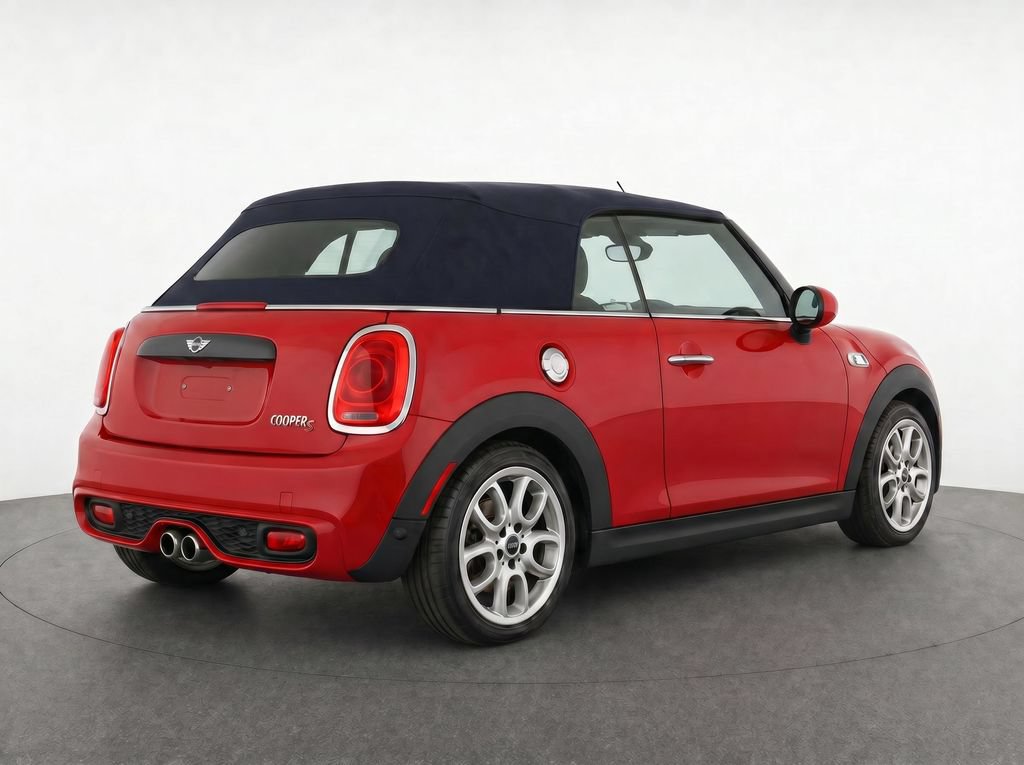 Used 2018 MINI Cooper S FWD image 4