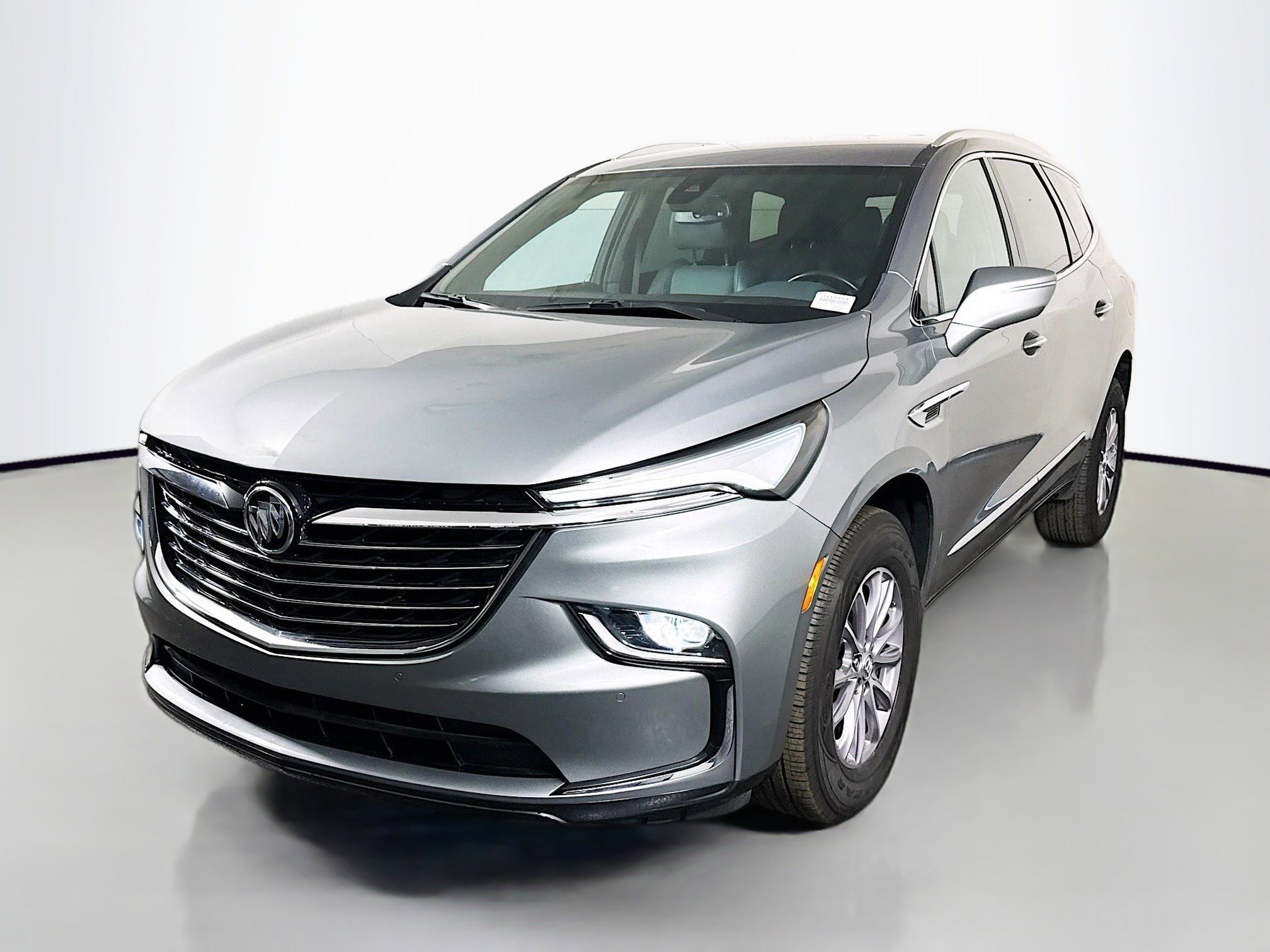 Used 2024 Buick Enclave Essence image 4