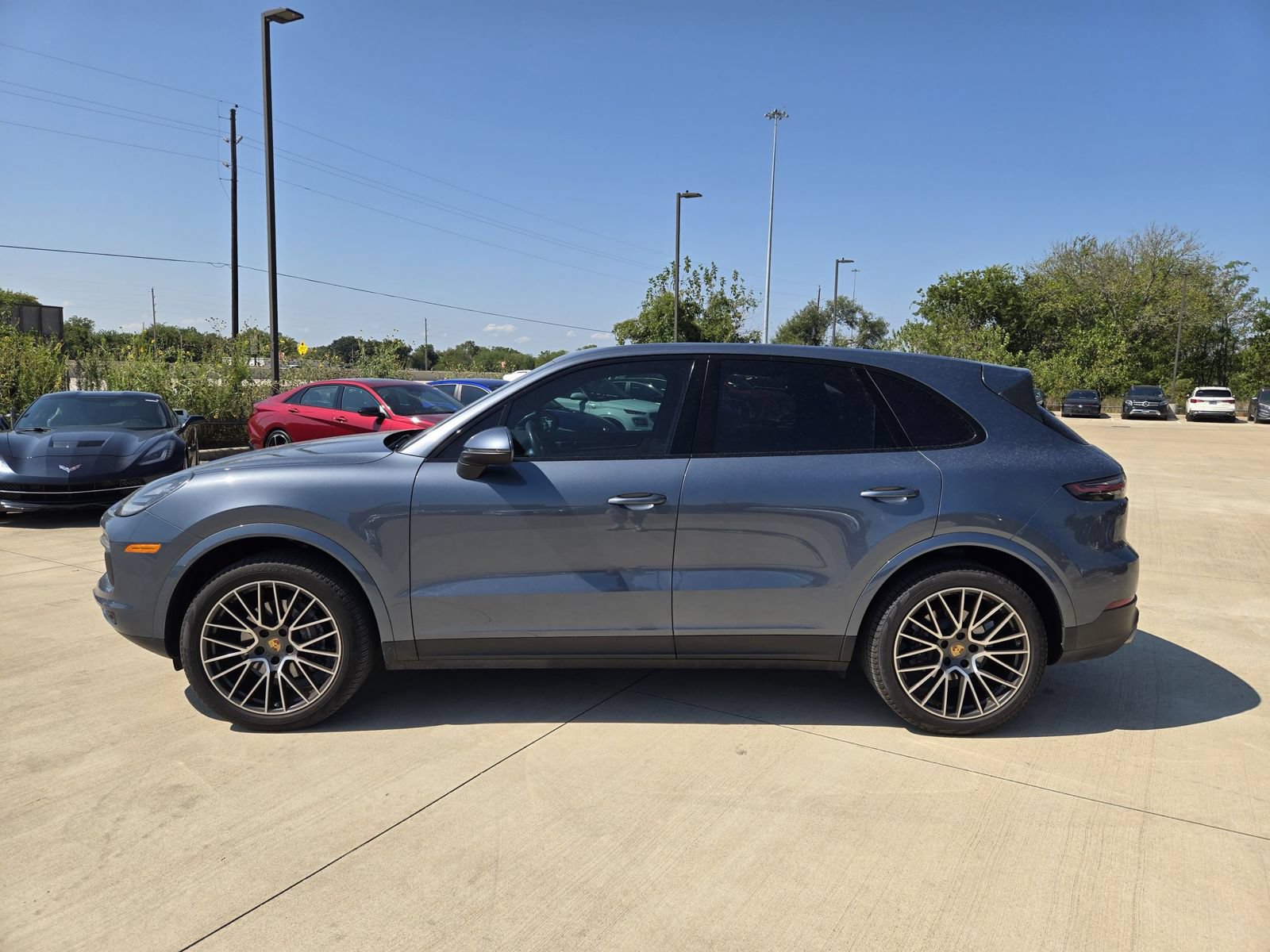 Used 2019 Porsche Cayenne AWD/4WD image 5
