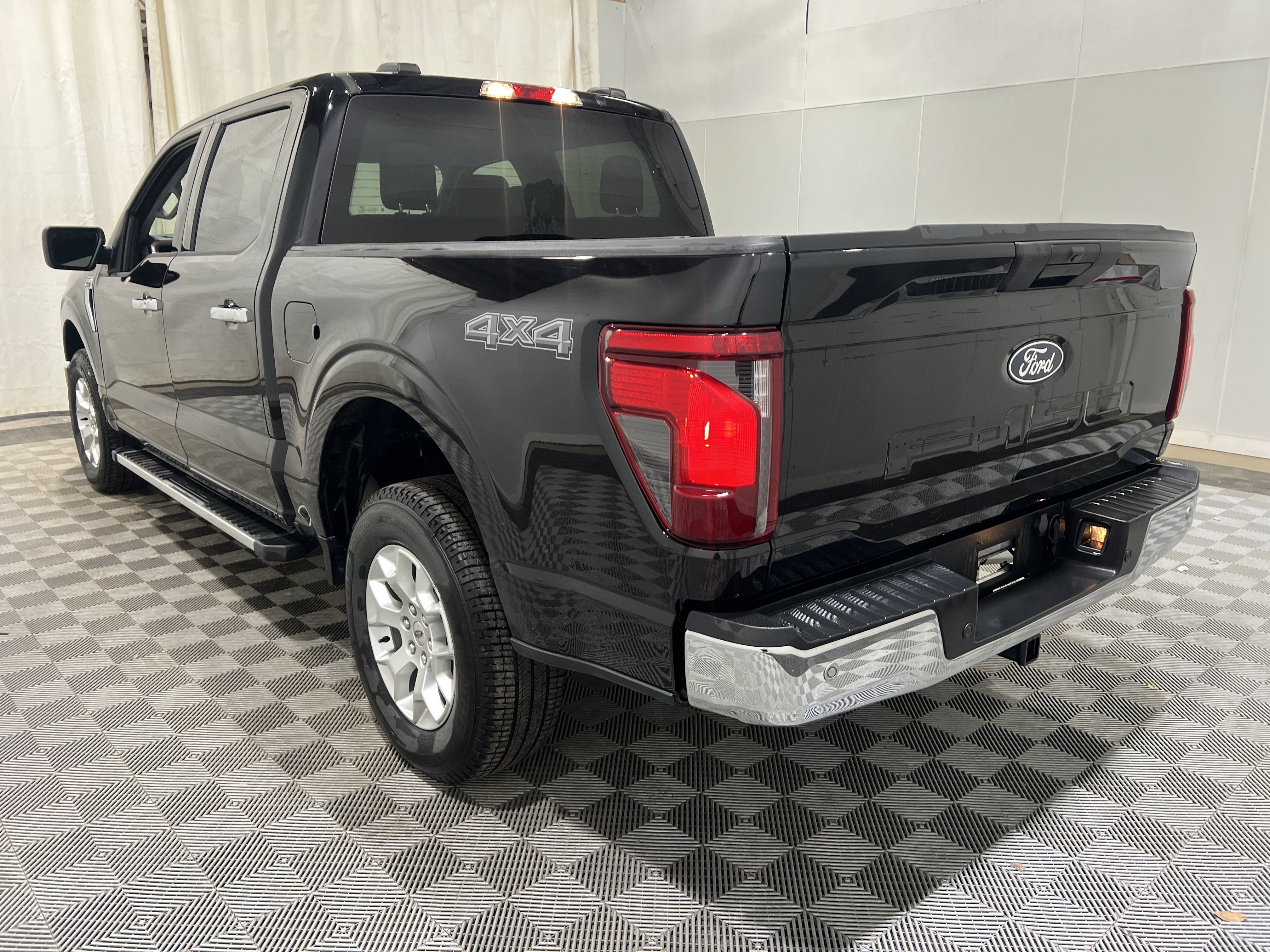 Used 2025 Ford F150 XLT w/ Equipment Group 301A Standard AWD/4WD image 2