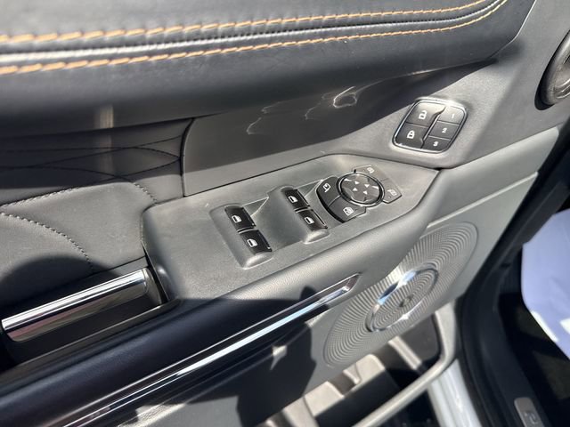 Used 2022 Ford Expedition Max Platinum AWD/4WD image 17