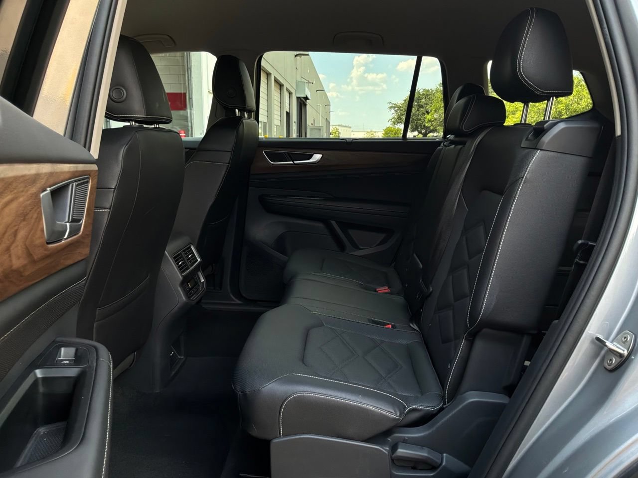 Used 2026 Volkswagen Atlas SE FWD image 12
