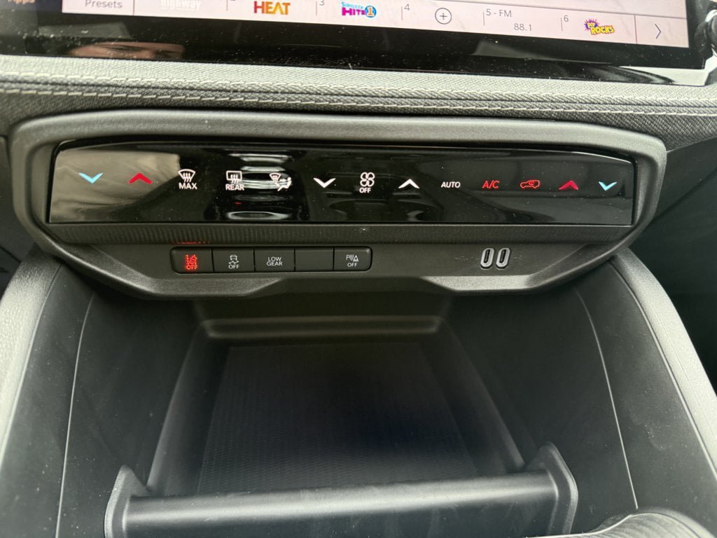 New 2026 Jeep Cherokee Laredo AWD/4WD image 22