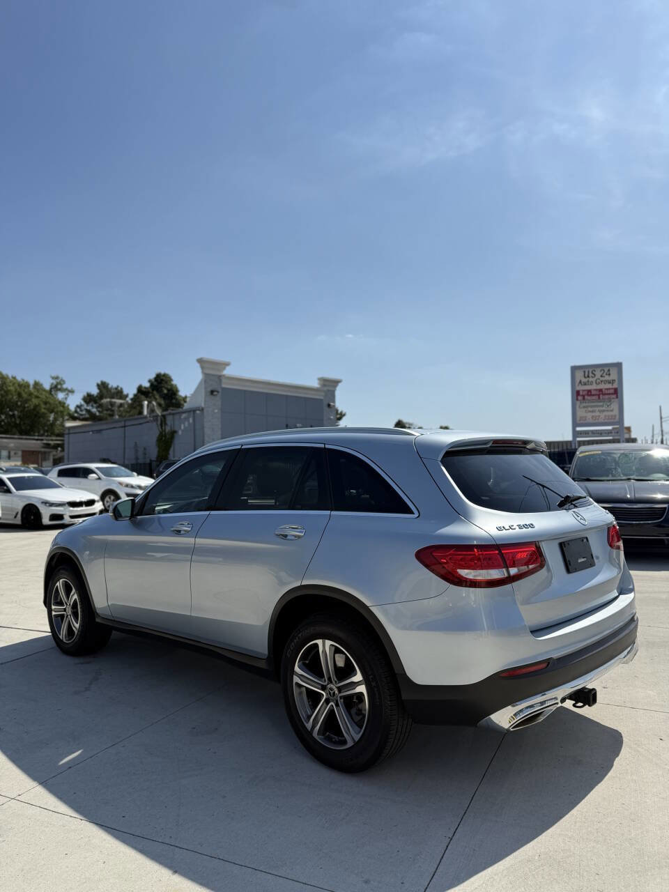 Used 2018 Mercedes-Benz GLC 300 GLC 300 4MATIC AWD 4dr SUV image 4
