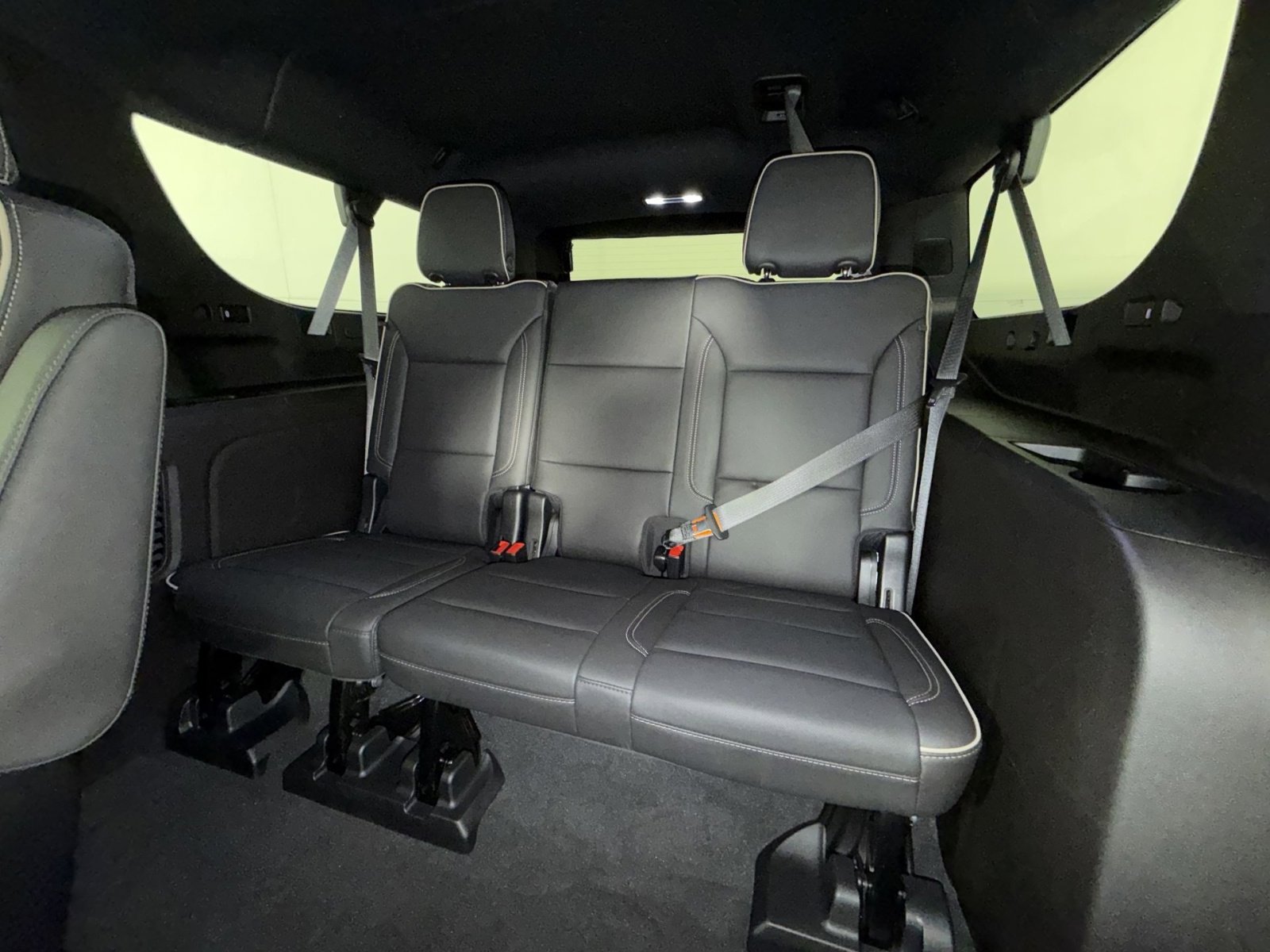 Used 2021 Chevrolet Suburban Premier image 26