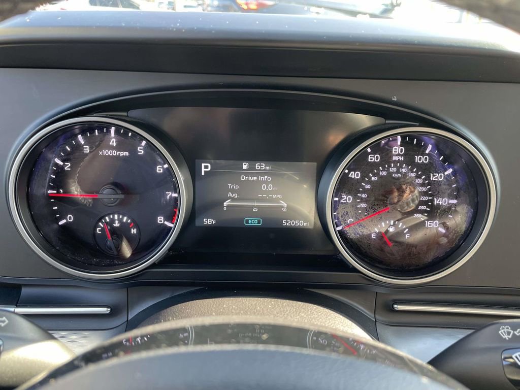 Used 2024 Kia Carnival LX image 25