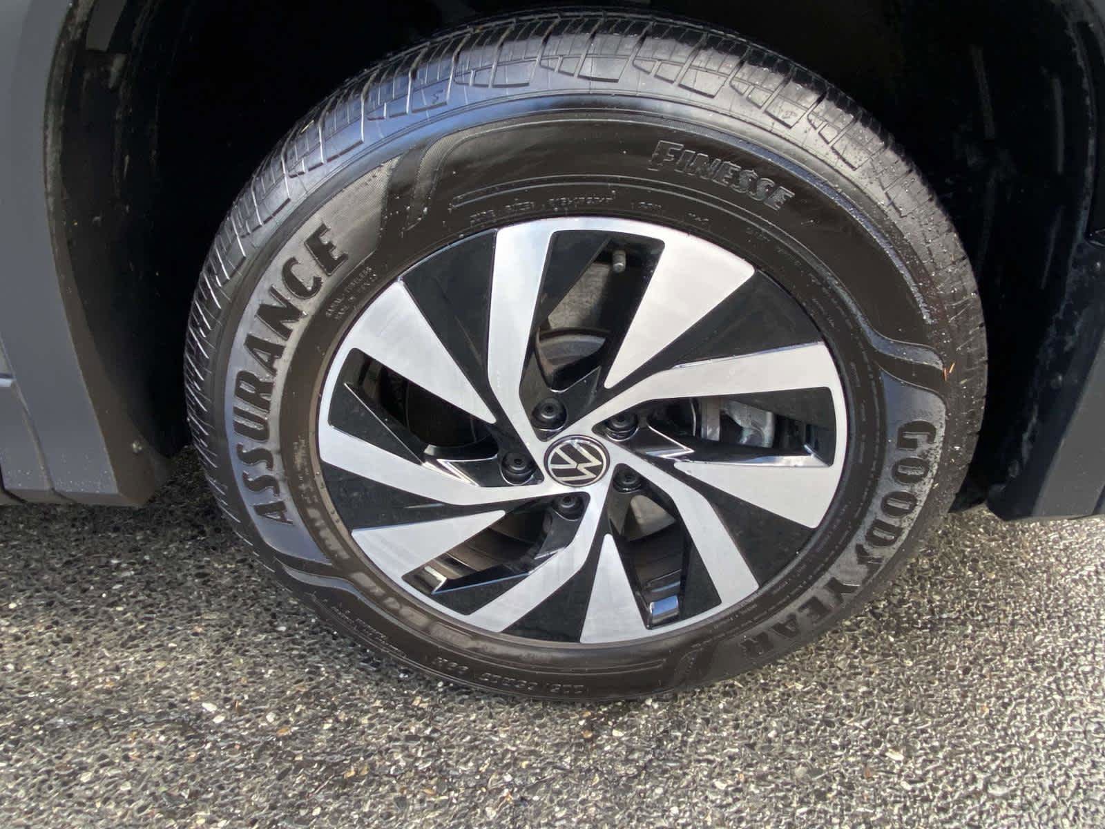 Certified 2025 Volkswagen Tiguan S AWD/4WD image 30