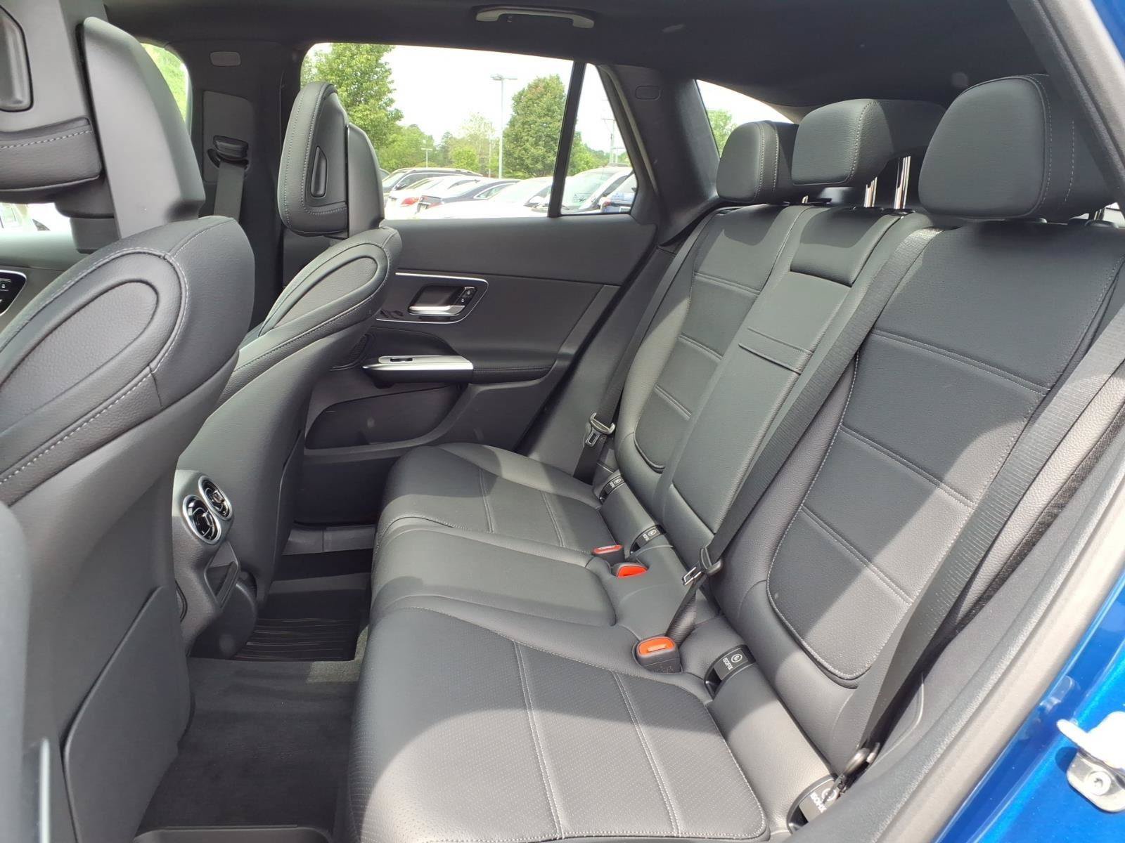 New 2026 Mercedes-Benz GLC 300 image 13