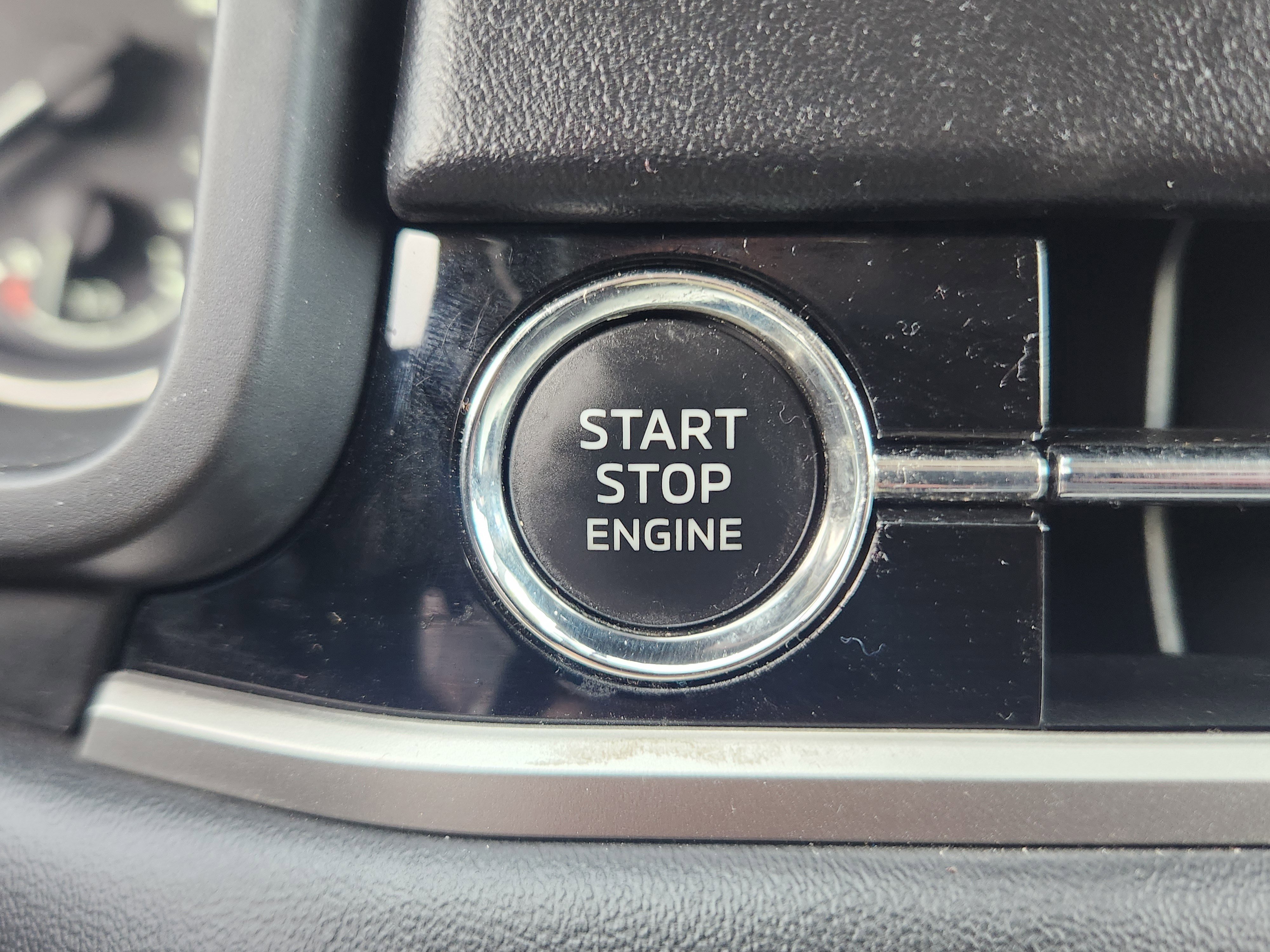 Used 2022 Mitsubishi Outlander ES image 15