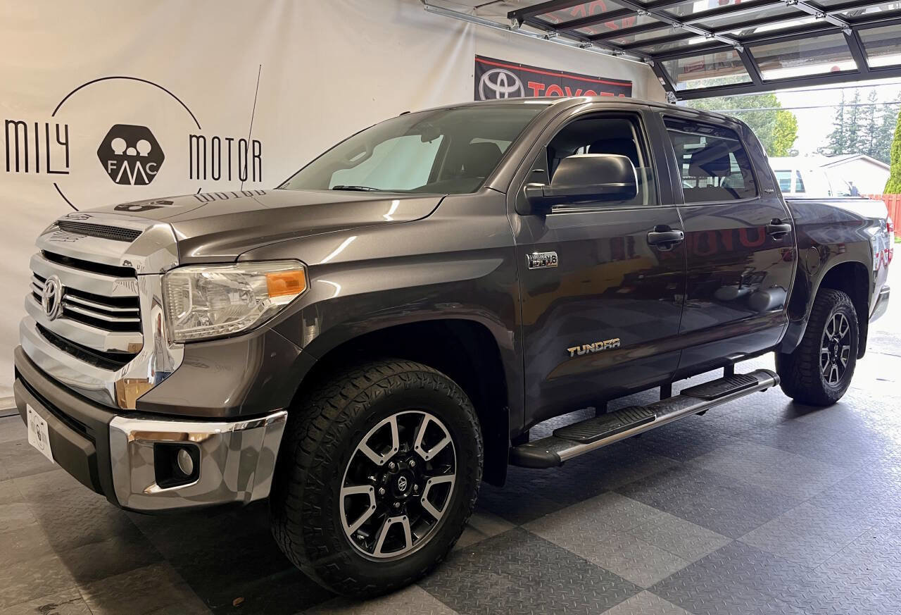 Used 2016 Toyota Tundra SR5 w/ TRD Off Road Package AWD/4WD image 8
