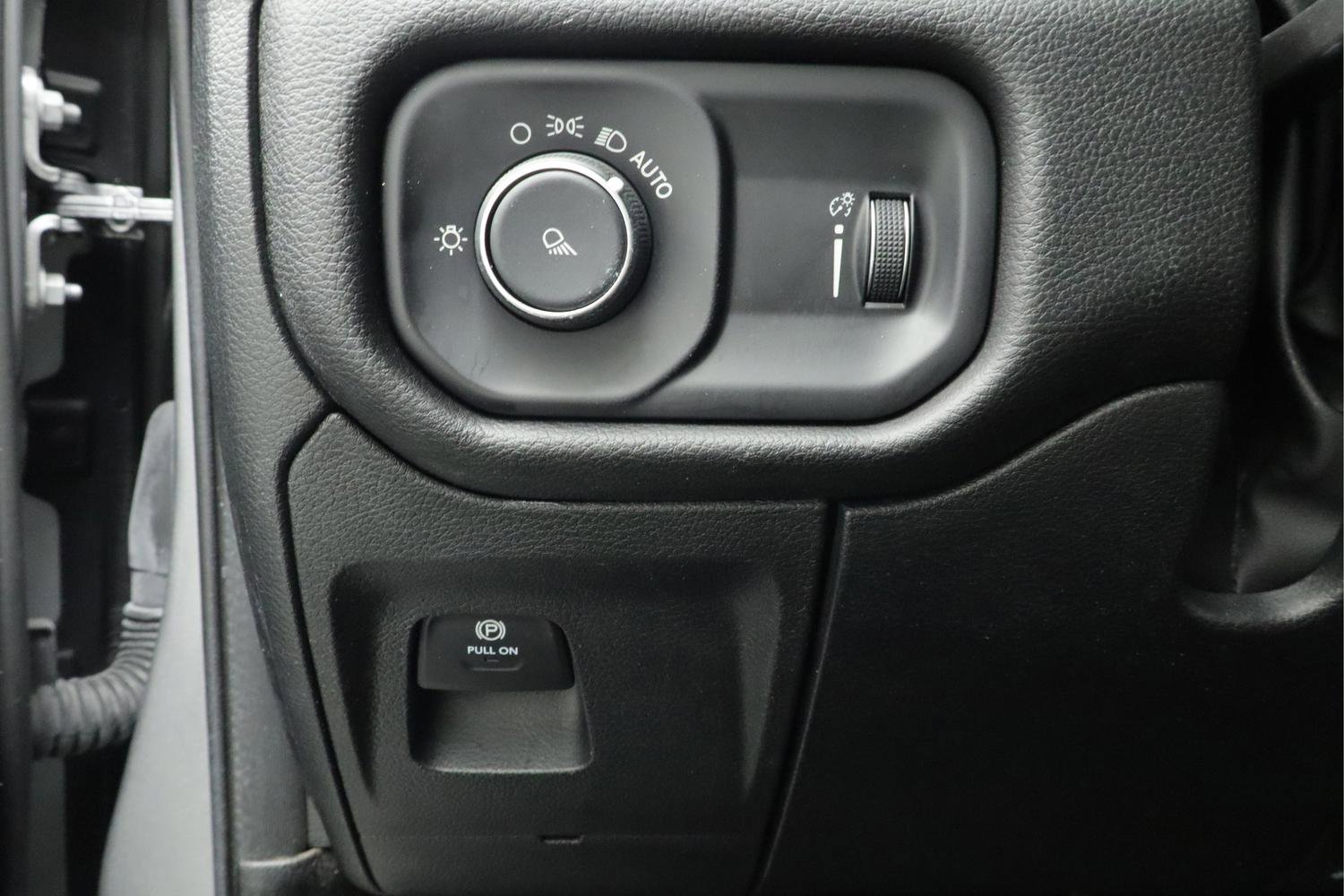 Used 2024 RAM 1500 Laramie image 11