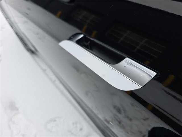 Used 2020 Tesla Model S Long Range Plus image 30