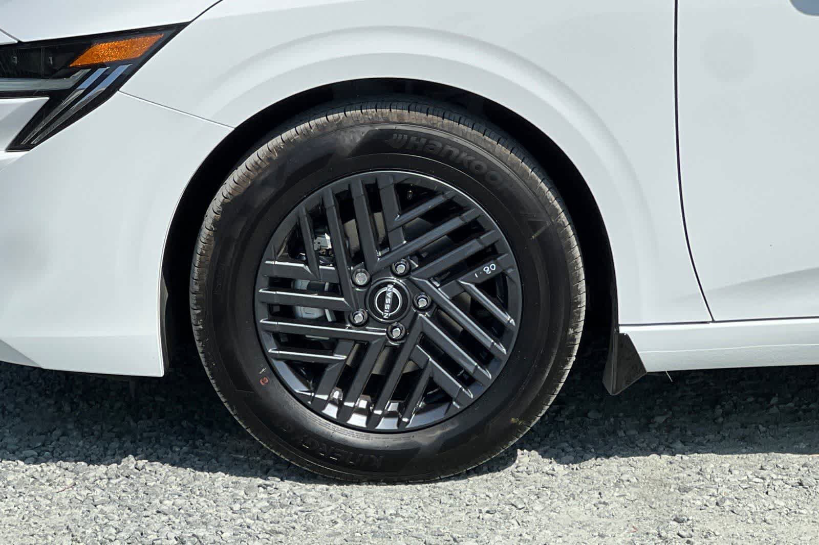New 2027 Nissan Sentra SV FWD image 25