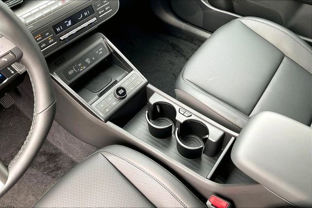 New 2026 Hyundai Kona Limited FWD image 8