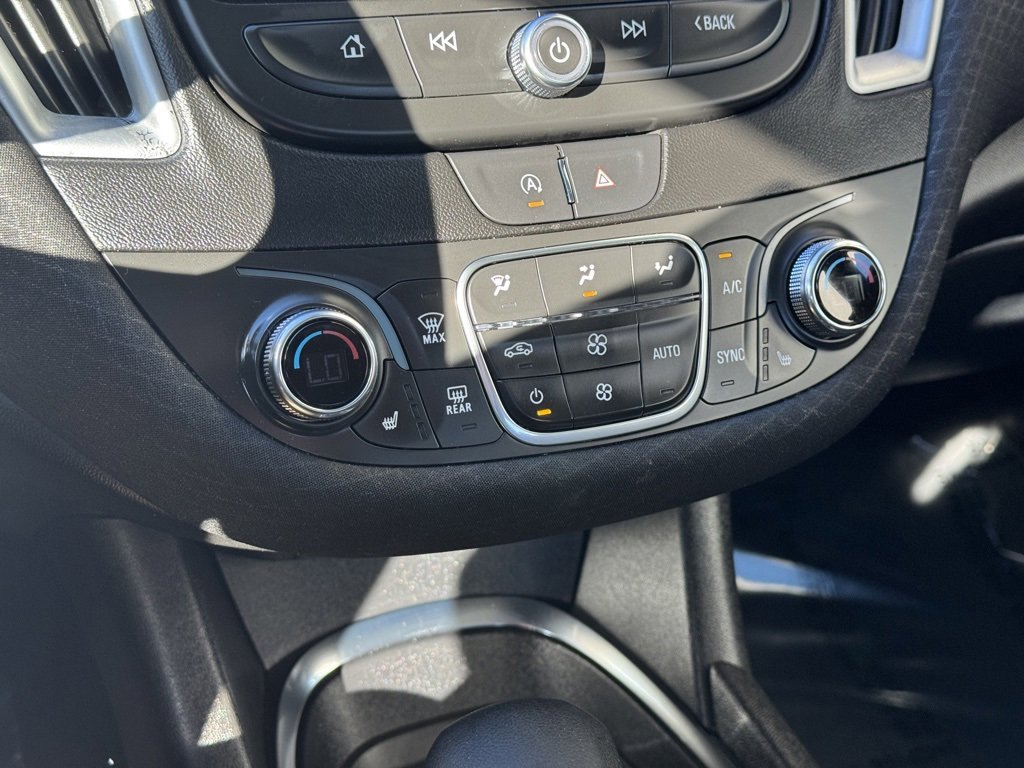 Used 2024 Chevrolet Malibu LT image 15