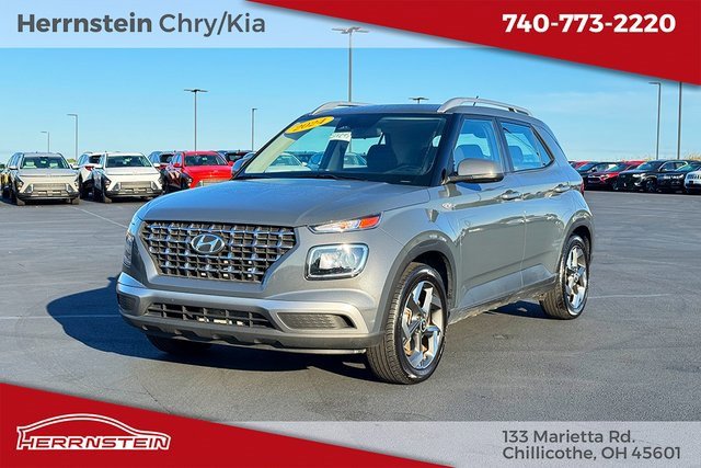 Used 2024 Hyundai Venue SEL image 3