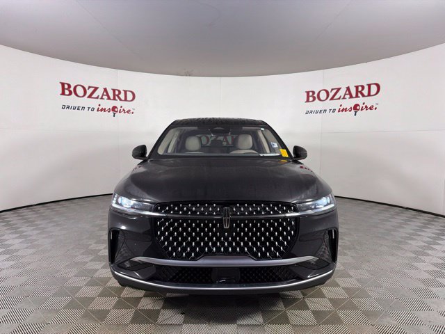 Certified 2025 Lincoln Nautilus Premier AWD/4WD image 2