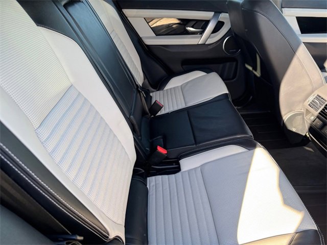 Used 2023 Land Rover Discovery Sport SE R-Dynamic image 13