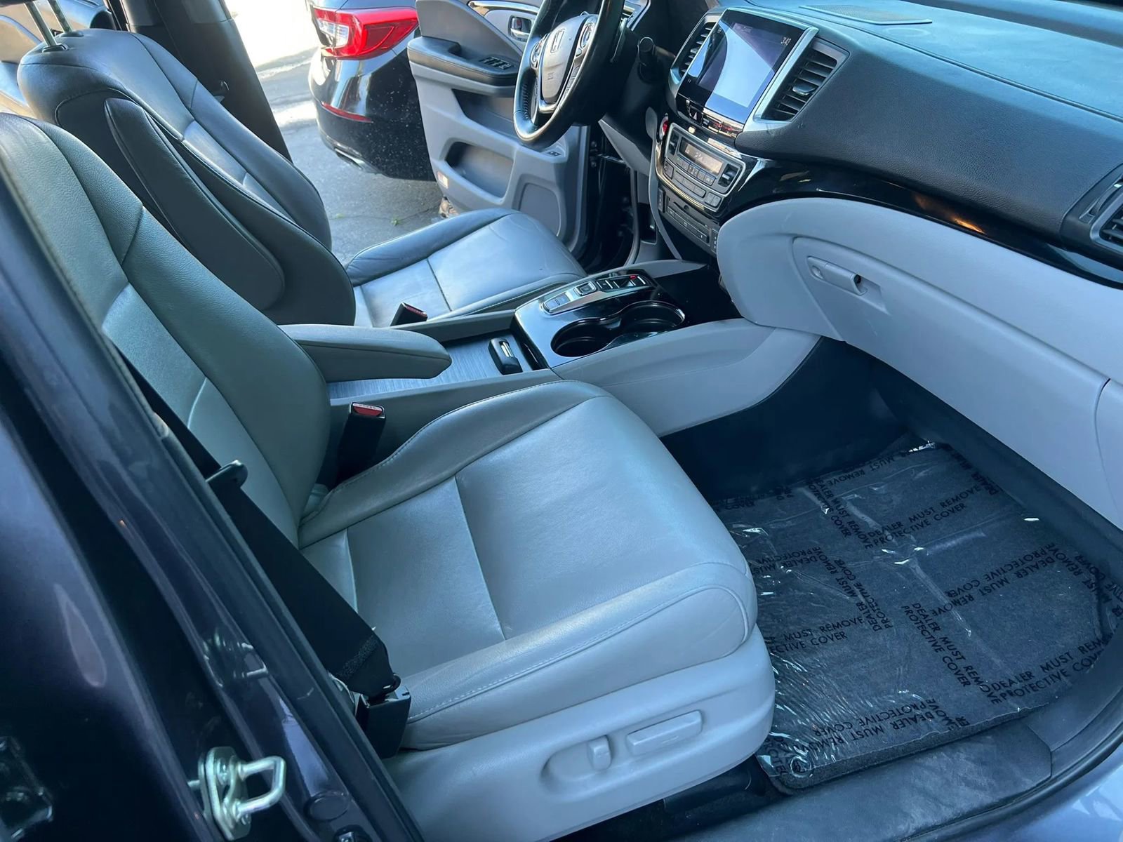 Used 2016 Honda Pilot Touring image 11