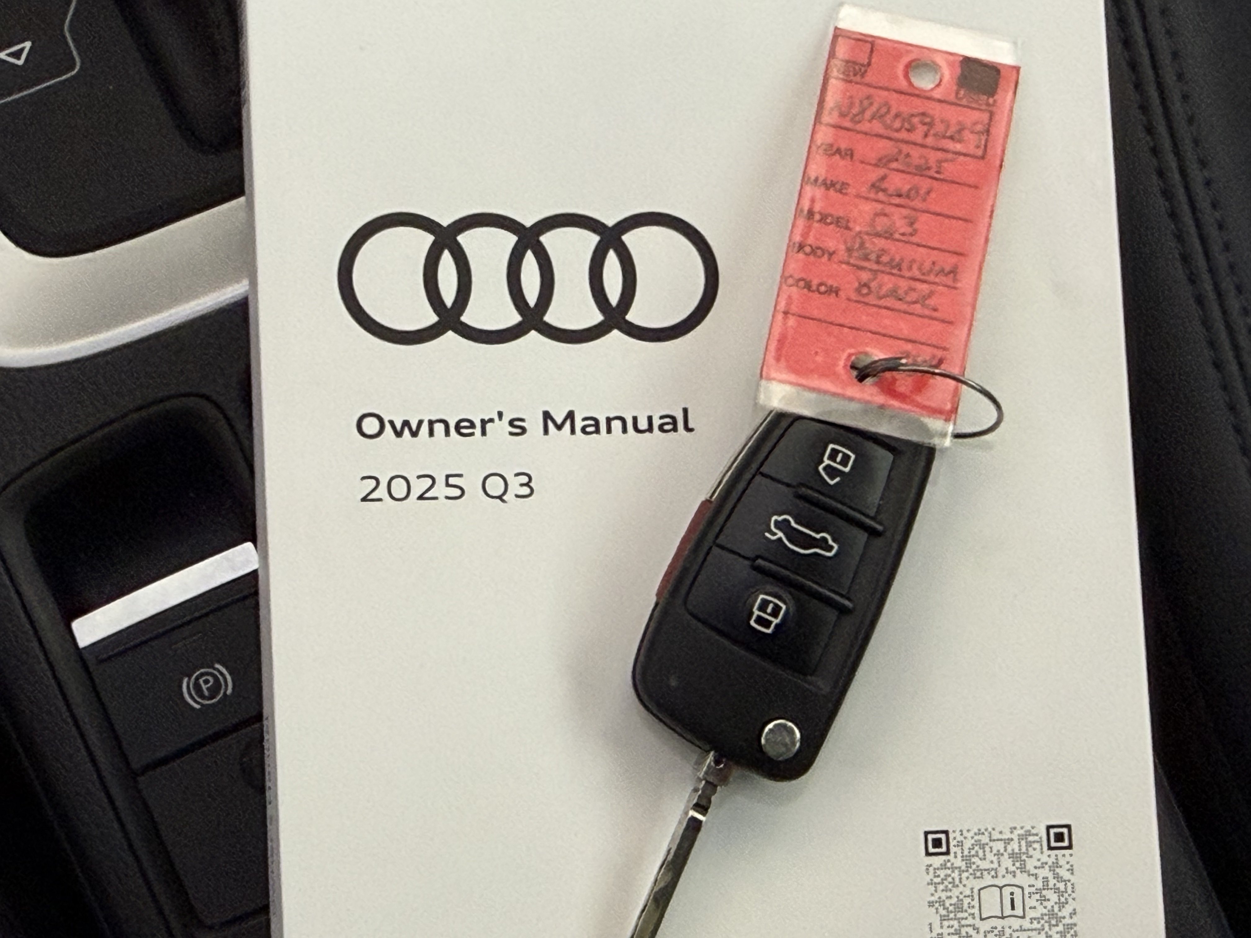 Used 2025 Audi Q3 2.0T Premium AWD/4WD image 41