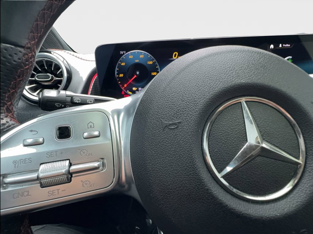 Used 2023 Mercedes-Benz EQB 350 4MATIC SUV image 40