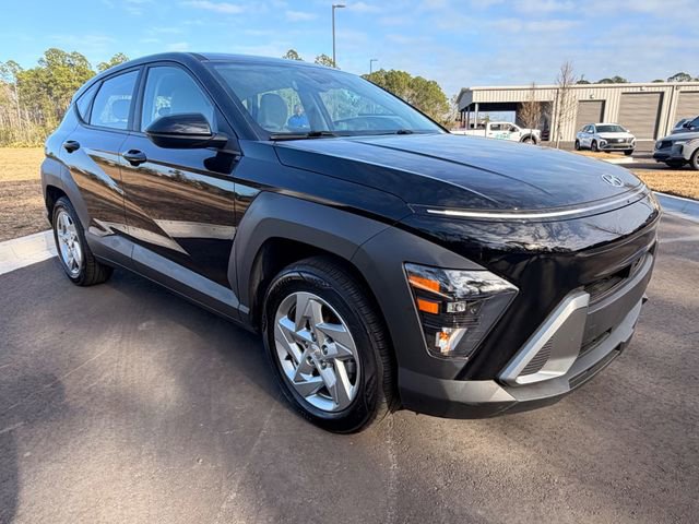 Used 2025 Hyundai Kona SE image 12