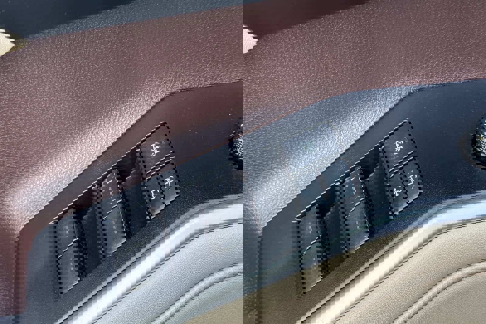 Used 2021 Toyota Highlander XLE image 13