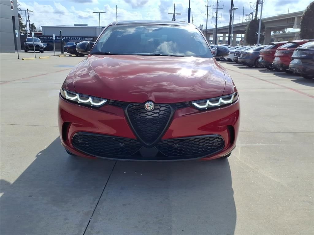 New 2025 Alfa Romeo Tonale Veloce w/ Premium Package AWD/4WD image 4