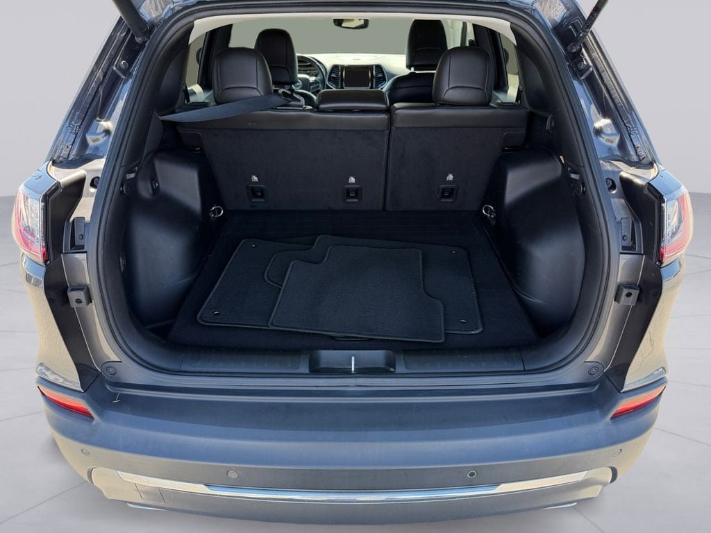 Used 2019 Jeep Cherokee Limited image 19