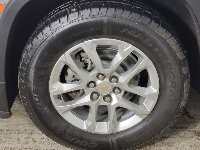 Used 2023 Chevrolet Traverse LS FWD image 10