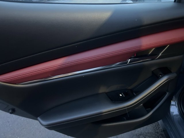 New 2026 MAZDA MAZDA3 Hatchback w/Premium Plus Pkg image 33