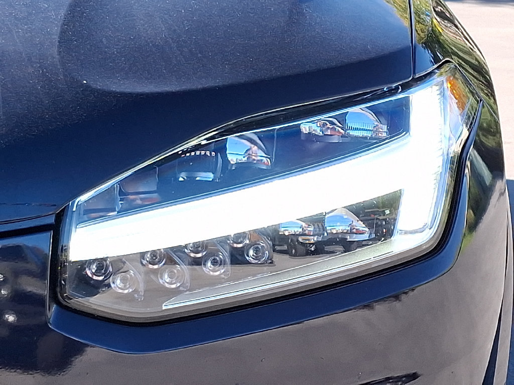 Used 2019 Volvo XC90 T6 Momentum AWD/4WD image 9