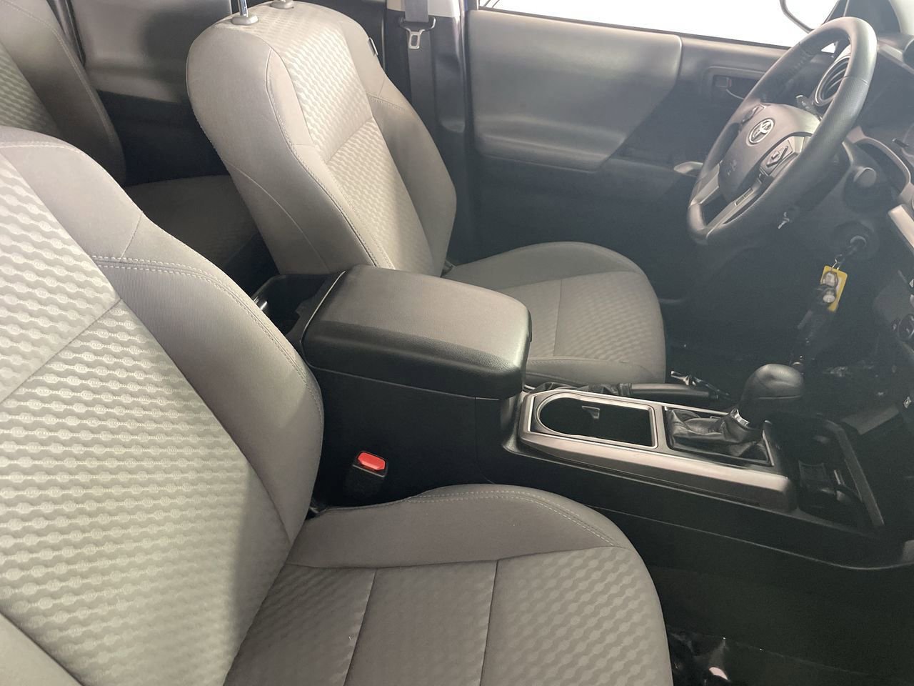 Used 2022 Toyota Tacoma SR5 image 23