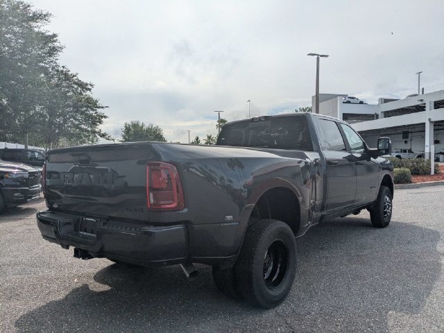New 2026 RAM 3500 Big Horn AWD/4WD image 4