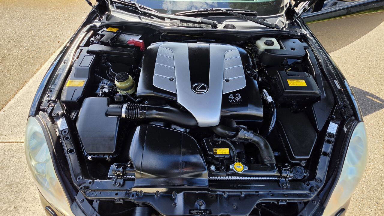 Used 2004 Lexus SC 430 Convertible image 16