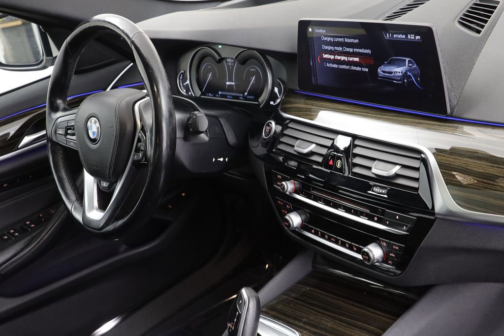 Used 2018 BMW 530e xDrive image 24