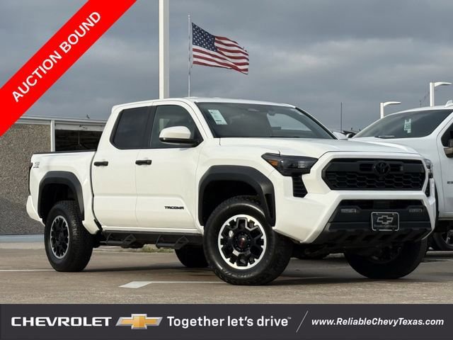 Used 2024 Toyota Tacoma TRD Off-Road AWD/4WD image 2