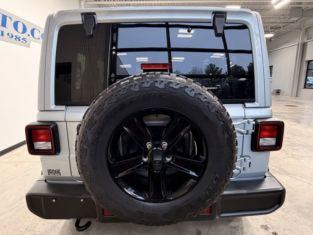 Used 2023 Jeep Wrangler Unlimited Sahara image 6
