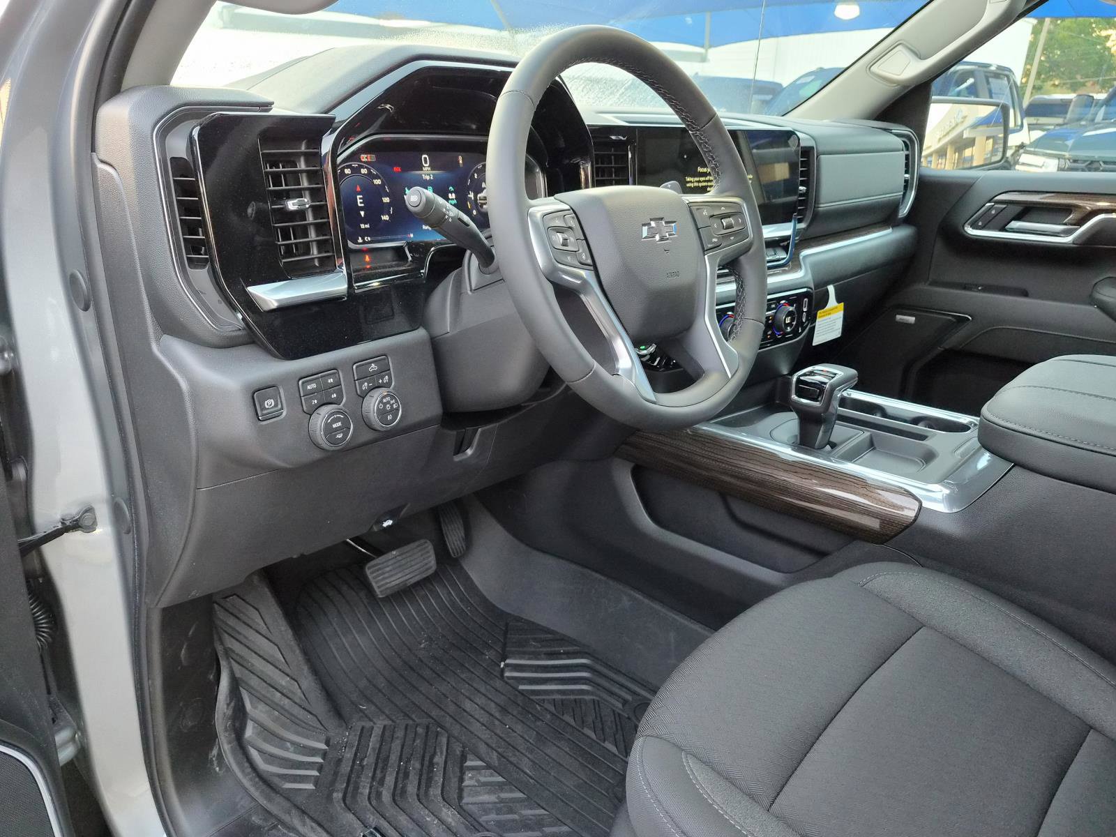 New 2026 Chevrolet Silverado 1500 LT Trail Boss w/ Convenience Package II AWD/4WD image 11