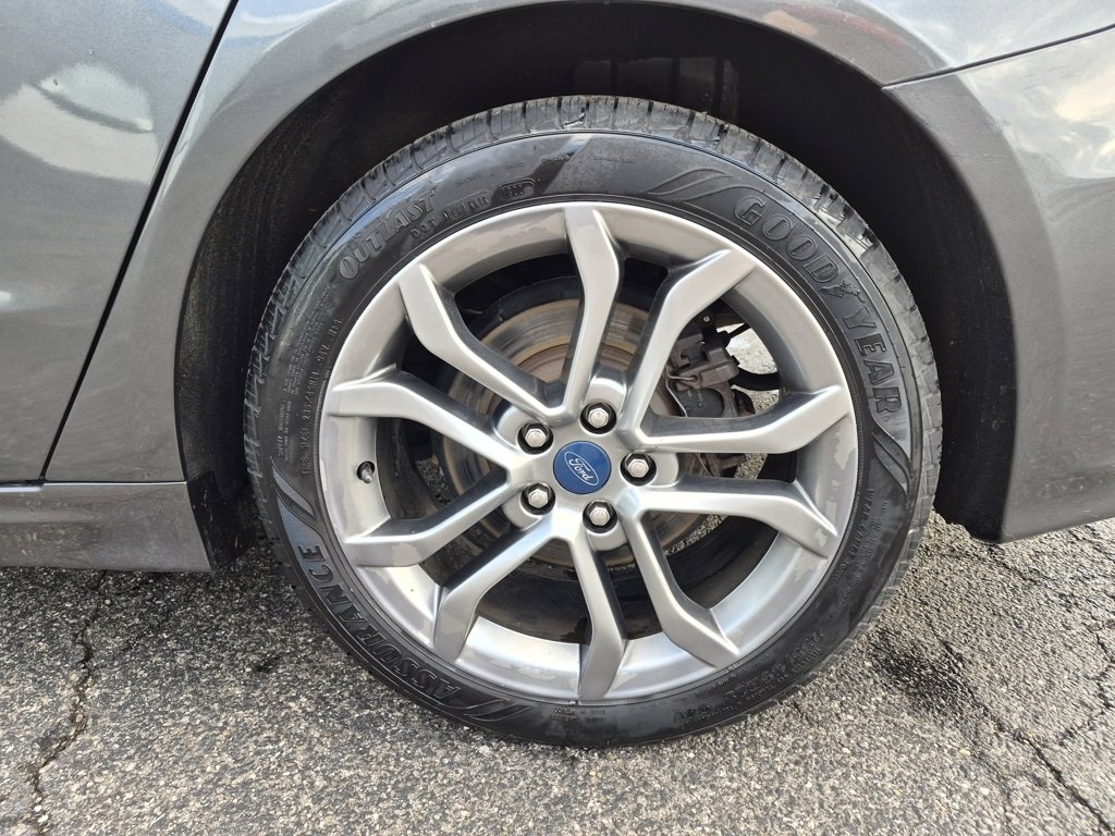 Used 2019 Ford Fusion SEL image 29